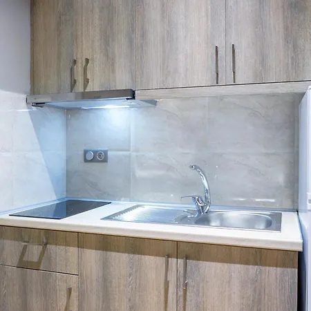 Nikoletakis Apart-hotel